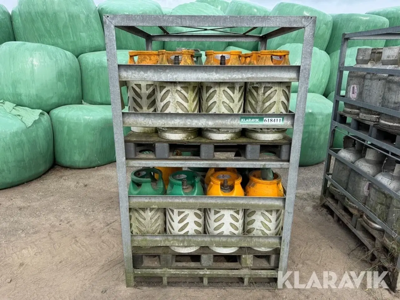 Billede 2 - Bure med tomme gasflasker BP Gas og Kosangas