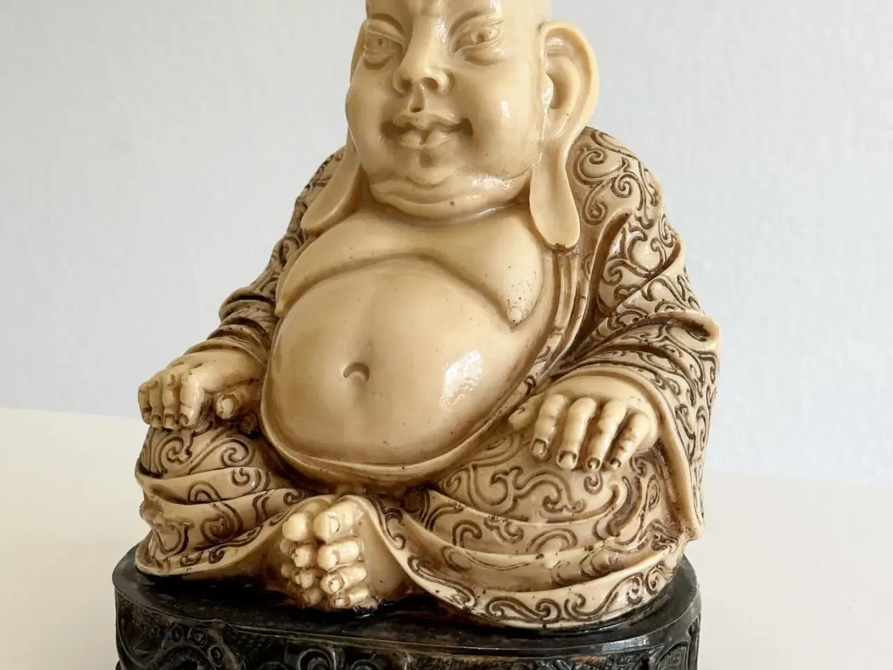 Billede 3 - Buddhafigur, kunstmateriale