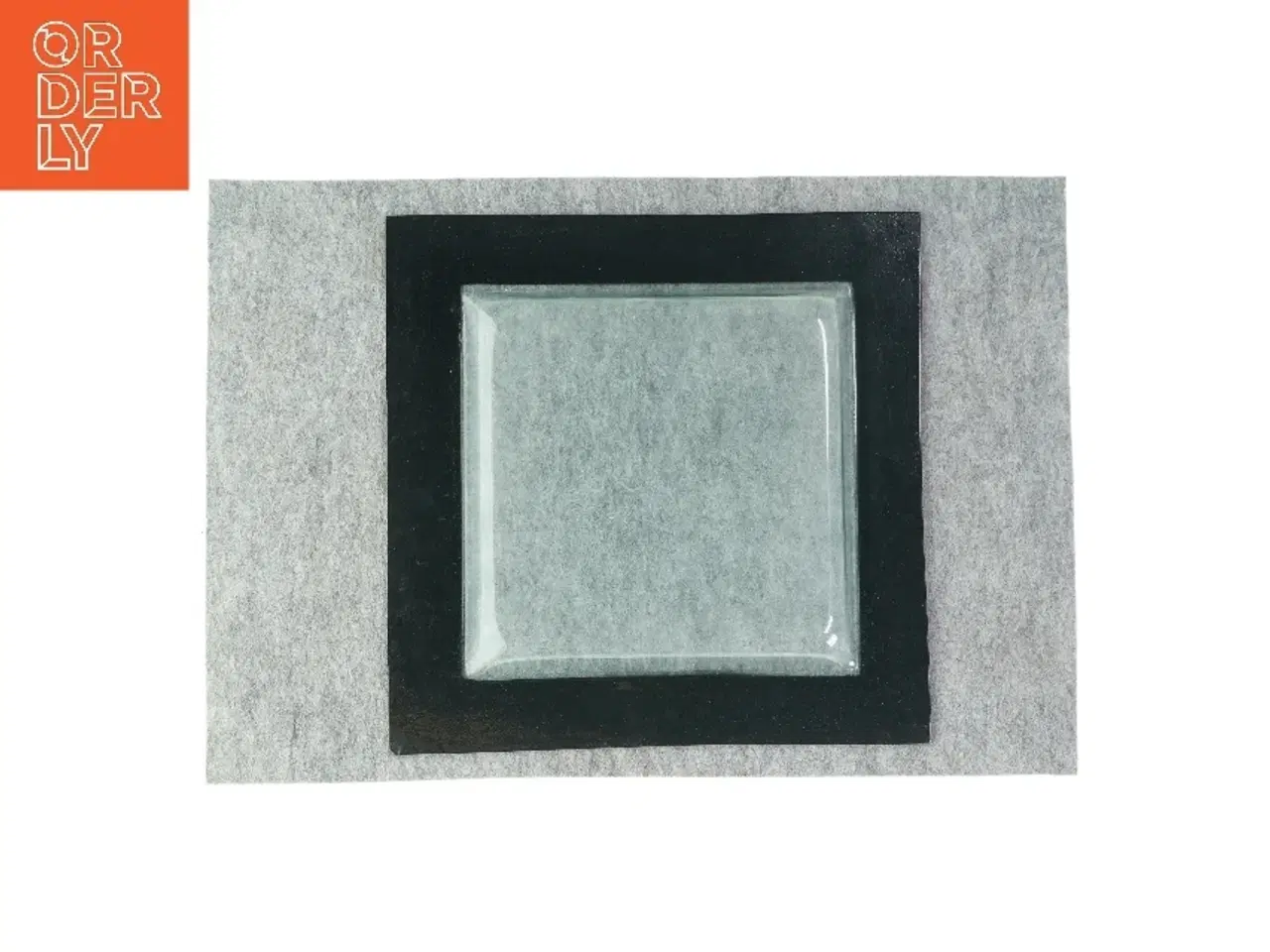 Billede 2 - Dekorativt fad fra Ukendt (str. LBH: 38x38x3cm)