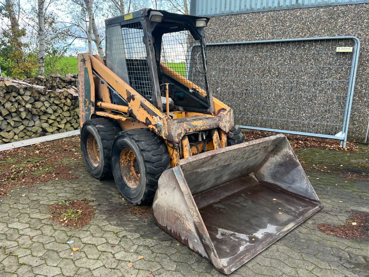 Billede 1 - Minilæsser med Gravearm. 