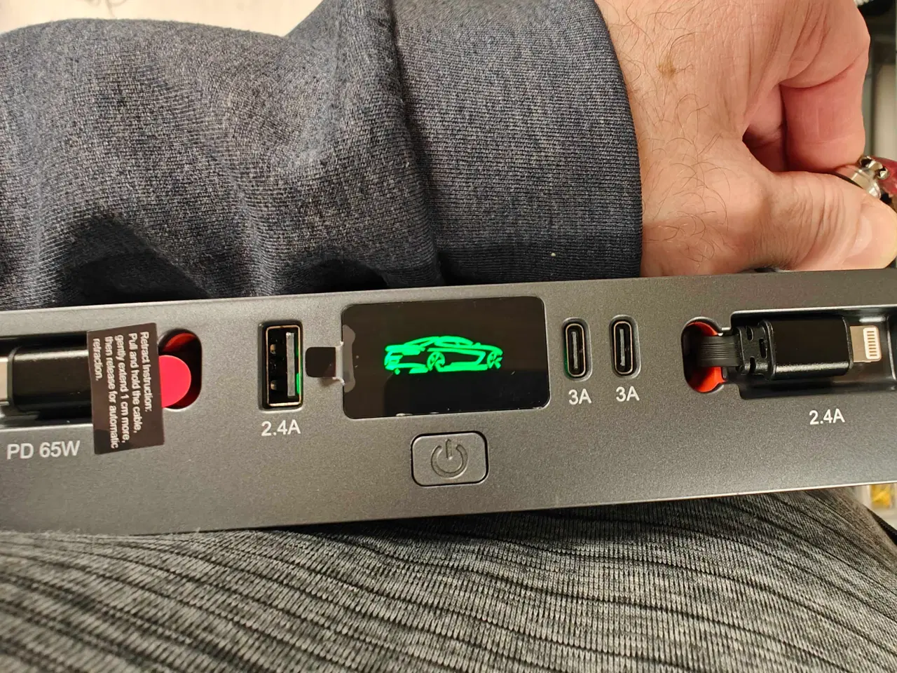 Billede 7 - Tesla 3 eller Y: 5 stik USB lader til konsol
