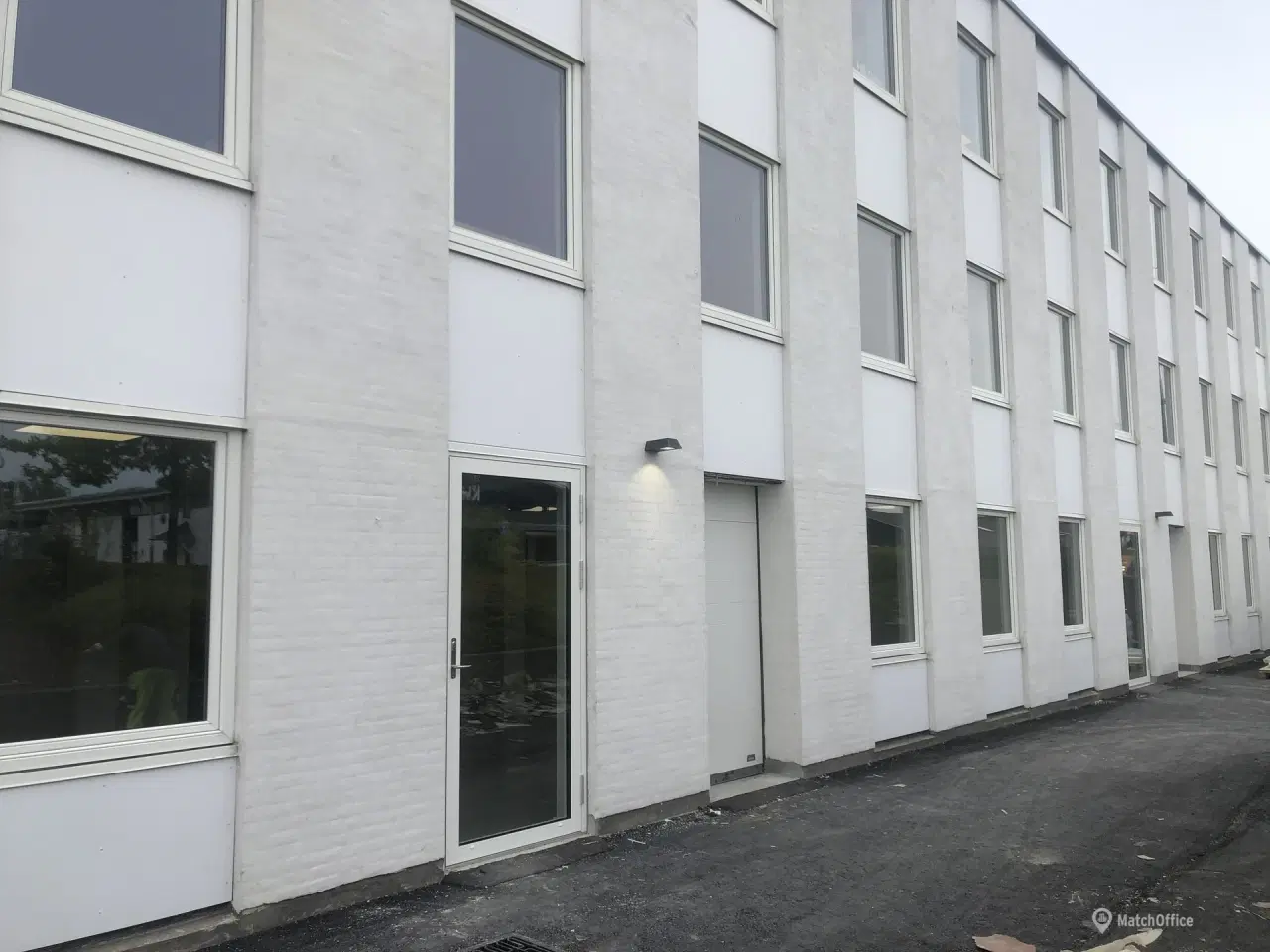 Billede 2 - Flot og lyst lager og kontorlejemål i Glostrup.