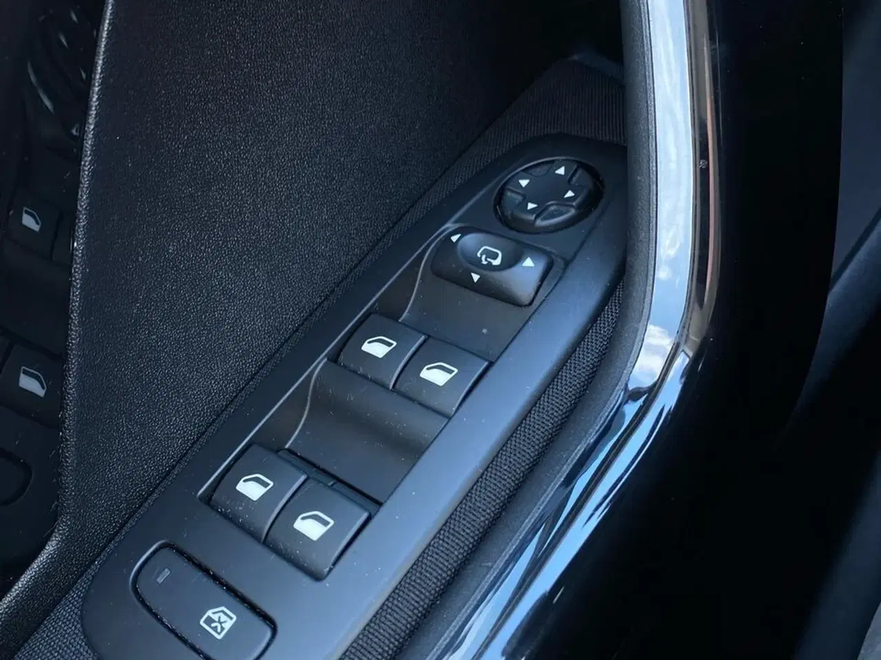 Billede 17 - Peugeot 208 1,6 BlueHDi Allure 100HK 5d