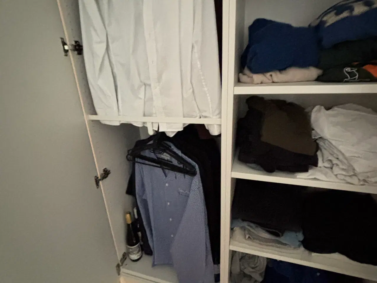 Billede 1 - Næsten nyt IKEA skab