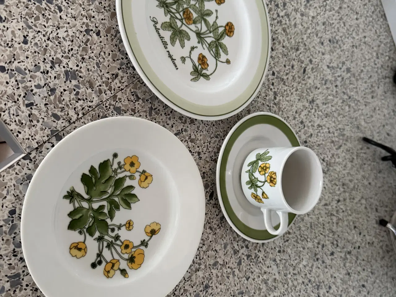 Billede 1 - Kaffekop underkopper i to str. 18 par