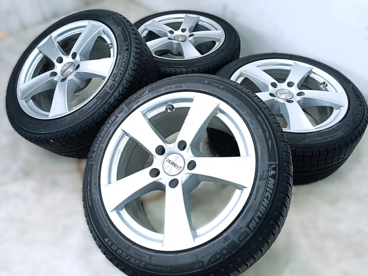 Billede 2 - 5x120 17" ET34 nav 72,6ø Dezent vintersæt inkl.TPM