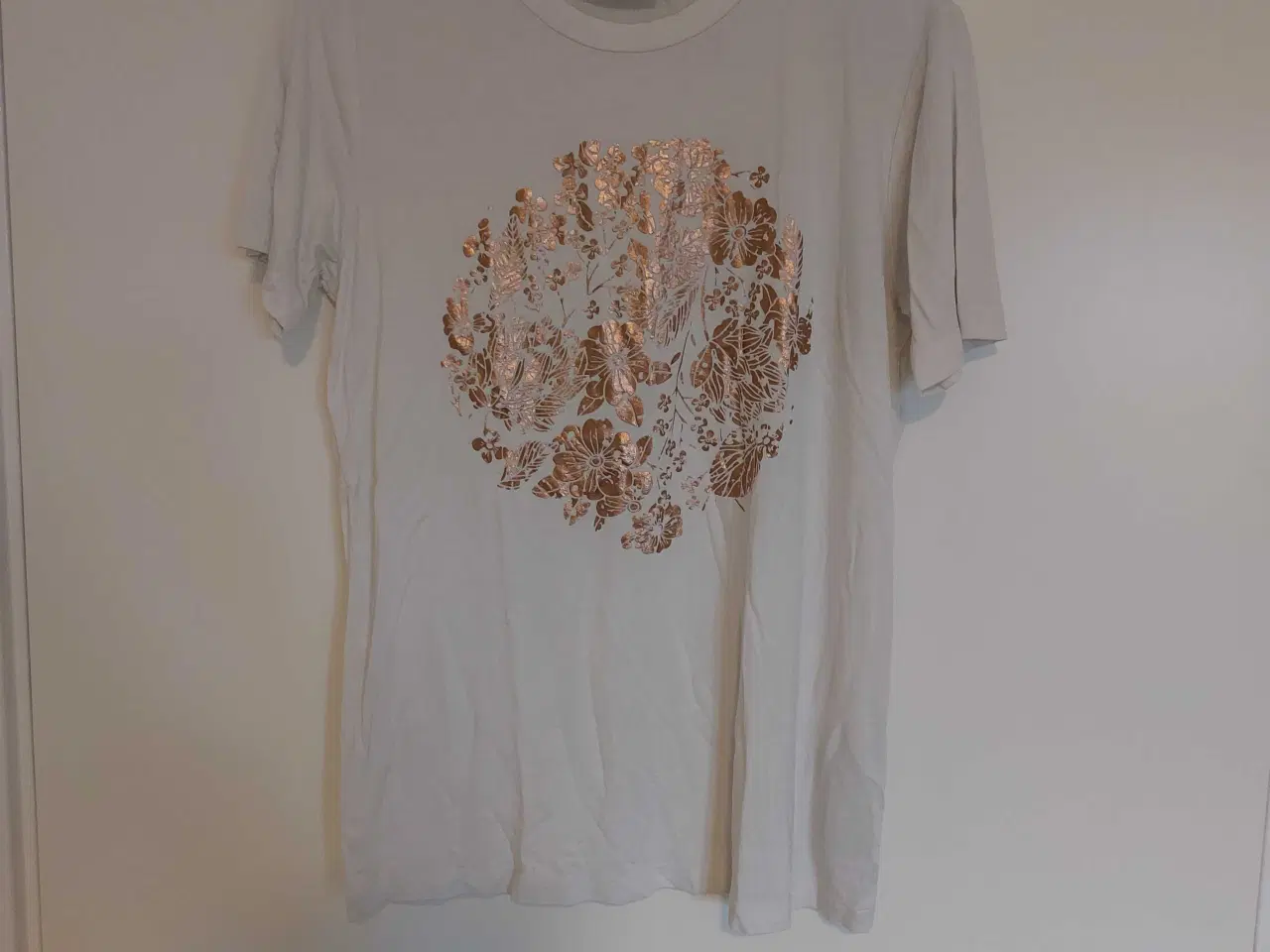 Billede 4 - S, 2x t-shirt (KAFFE & SuperDry) 