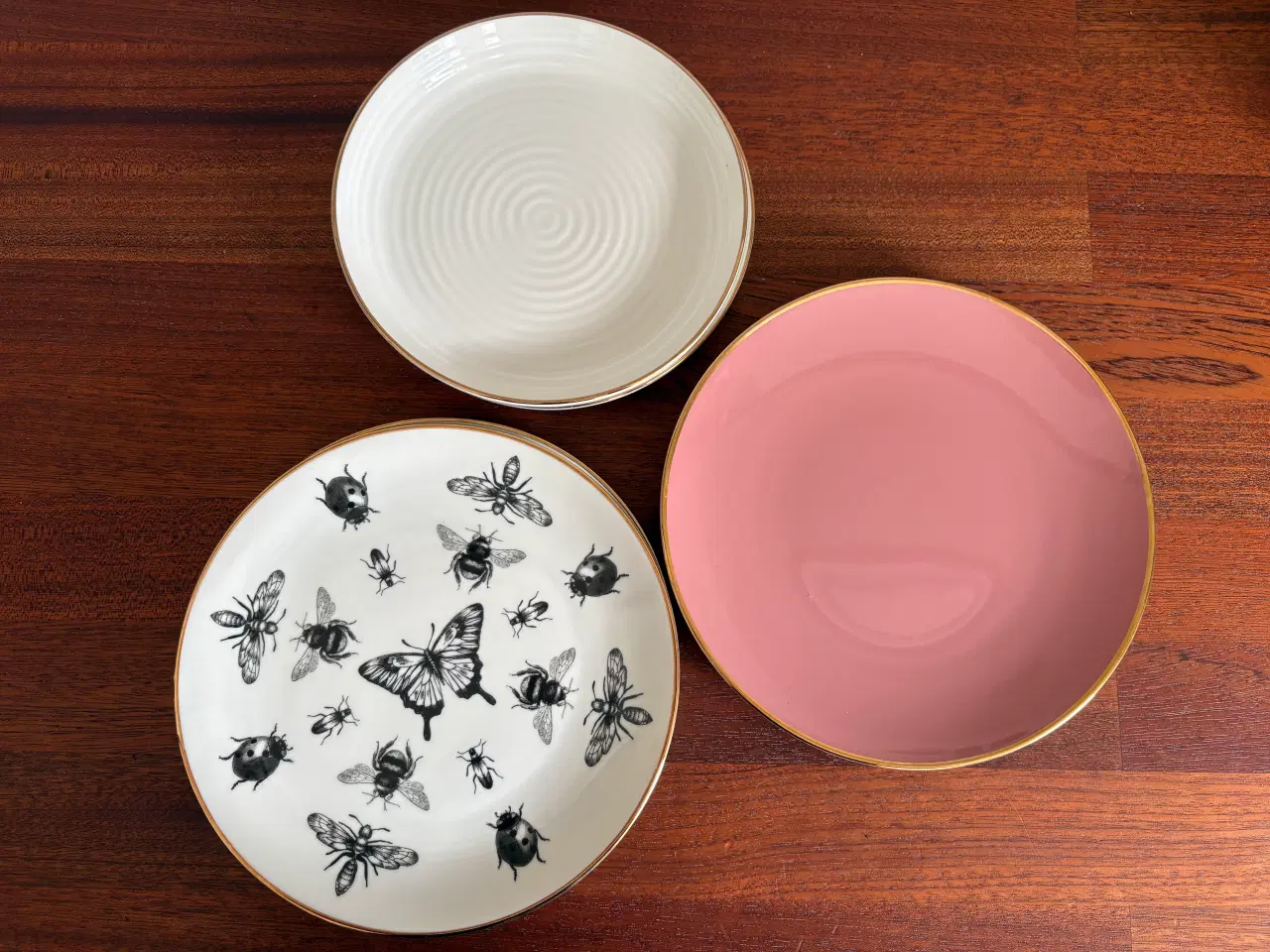 Billede 1 - Tallerkner fra H&M med guldkant