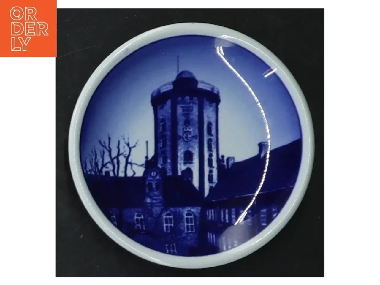Billede 3 - Blå og hvid porcelænsvægplatter (str. Ø 8 cm. 6 styk)