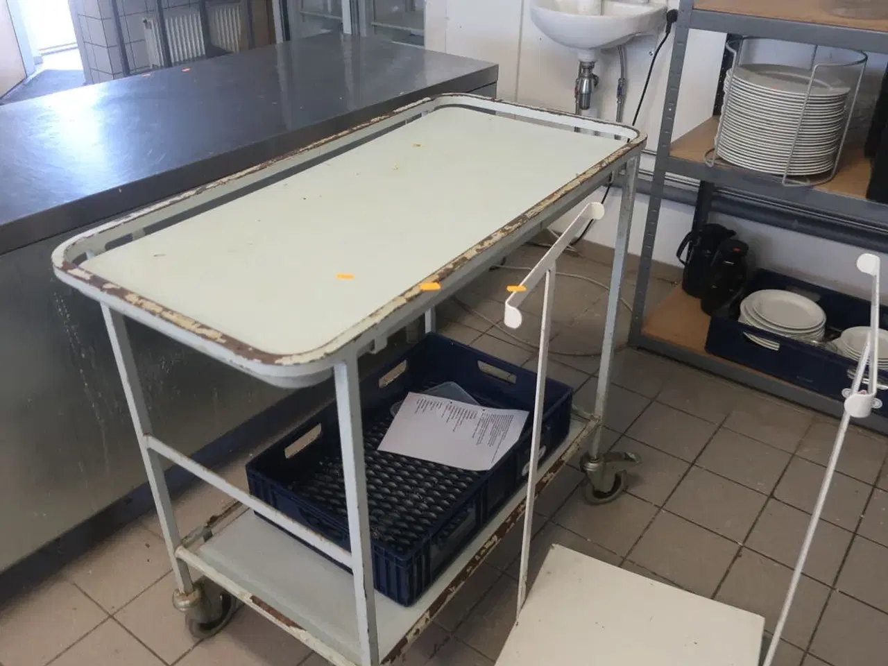 Billede 3 - Rullebord / affaldsstativ