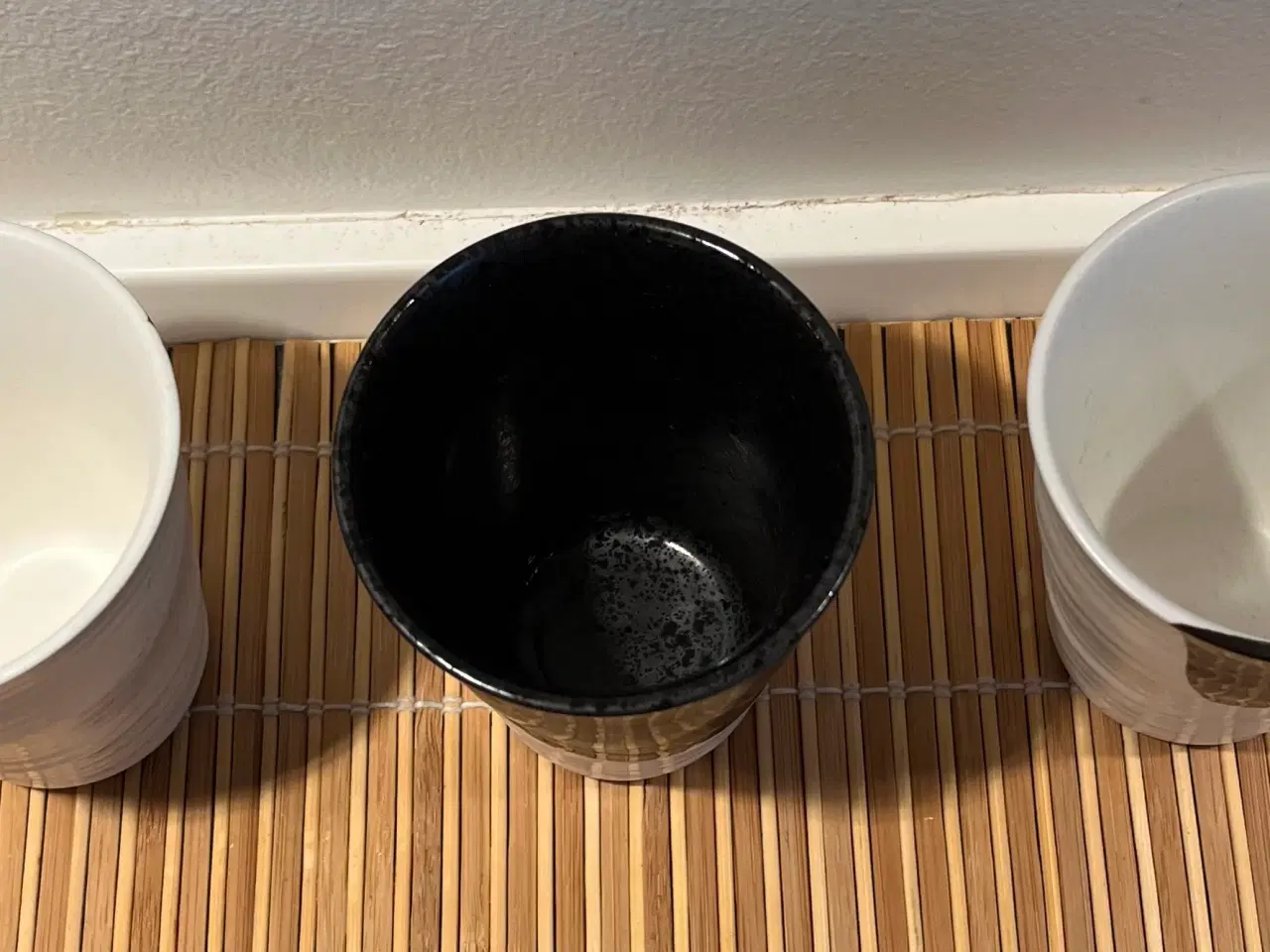 Billede 6 - Et sæt unikke keramikkrus i sort-hvid - 3 stk.