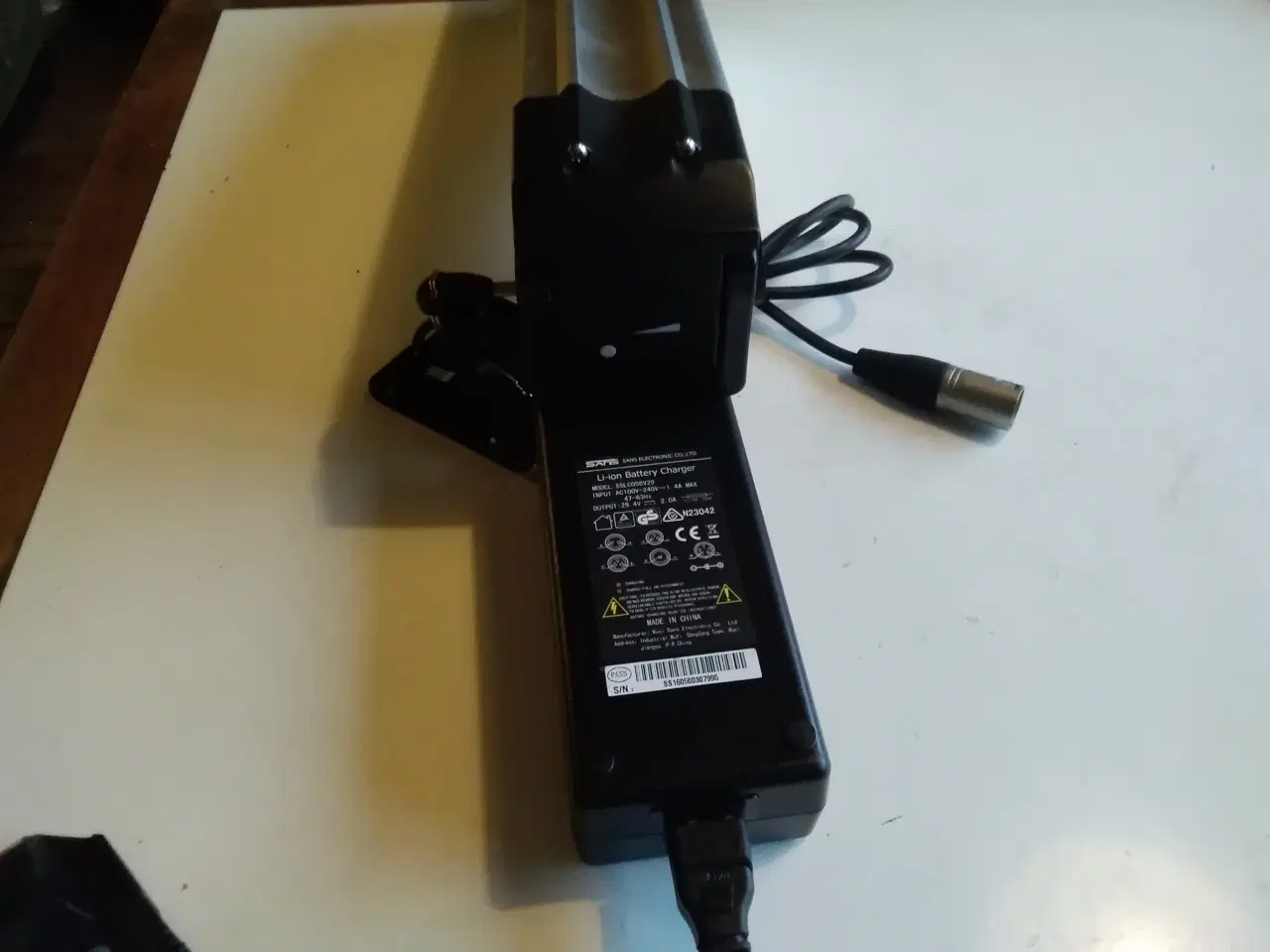 Billede 2 - Ubrugt 24 V 15,6 A Universal Komplet stangbatteri 