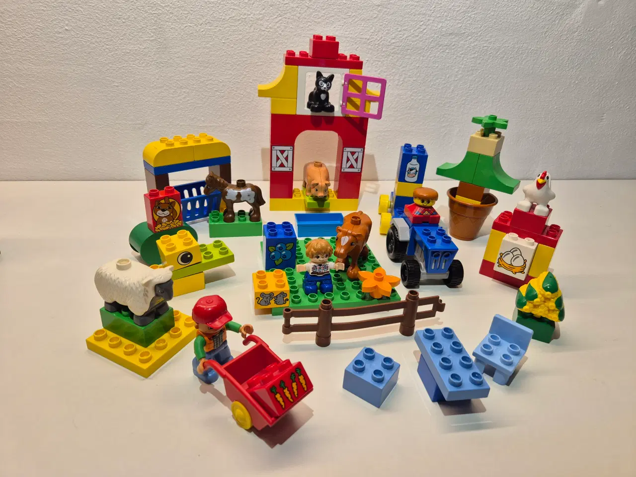 Billede 1 - Duplo Bondegård med Dyr, Mennesker samt forskellig
