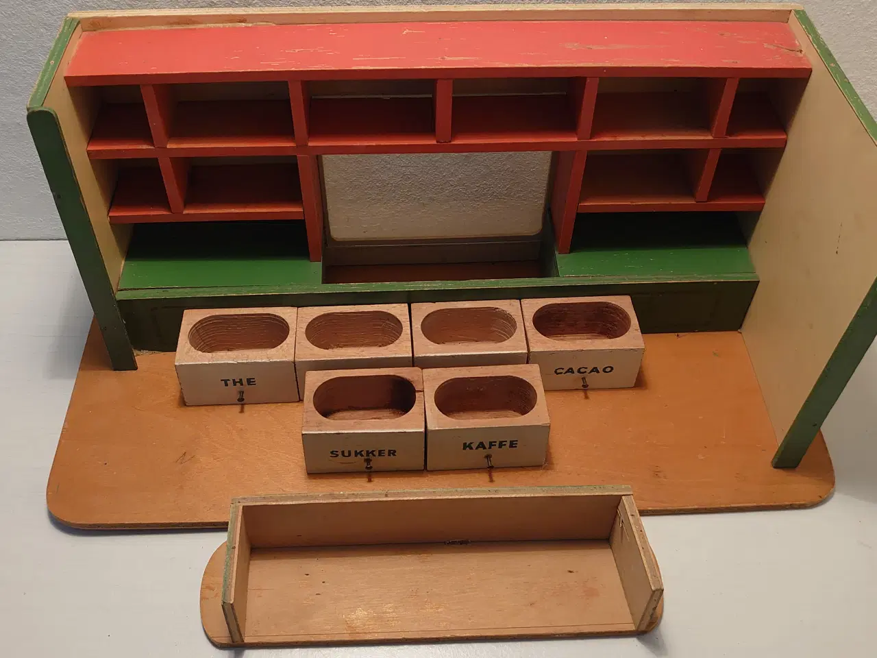 Billede 8 - Gammel købmandsbutik. Store model L 41,5cm.
