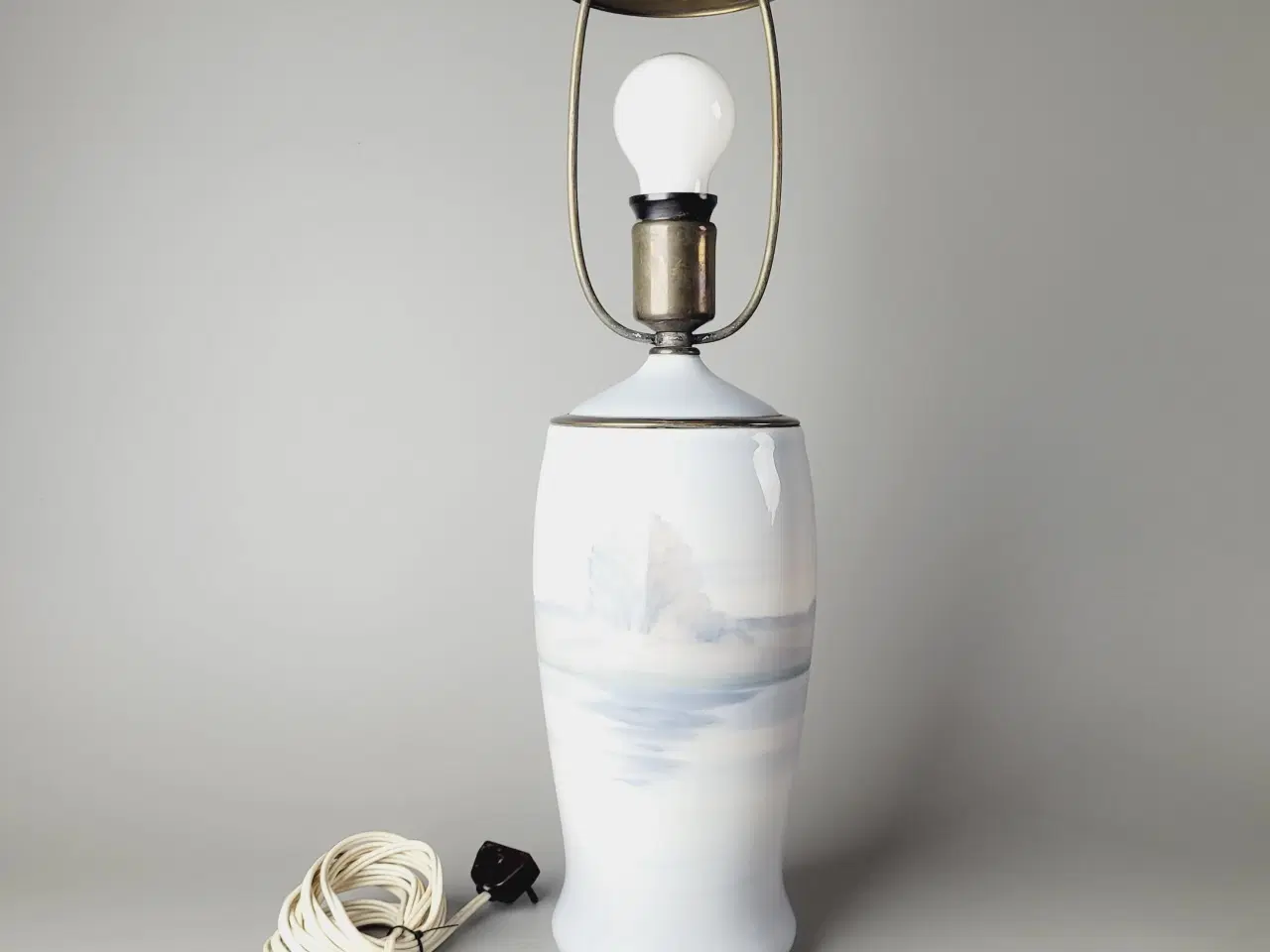 Billede 4 - ⭐️· Bing & Grøndahl porcelænslampe (model 8566)