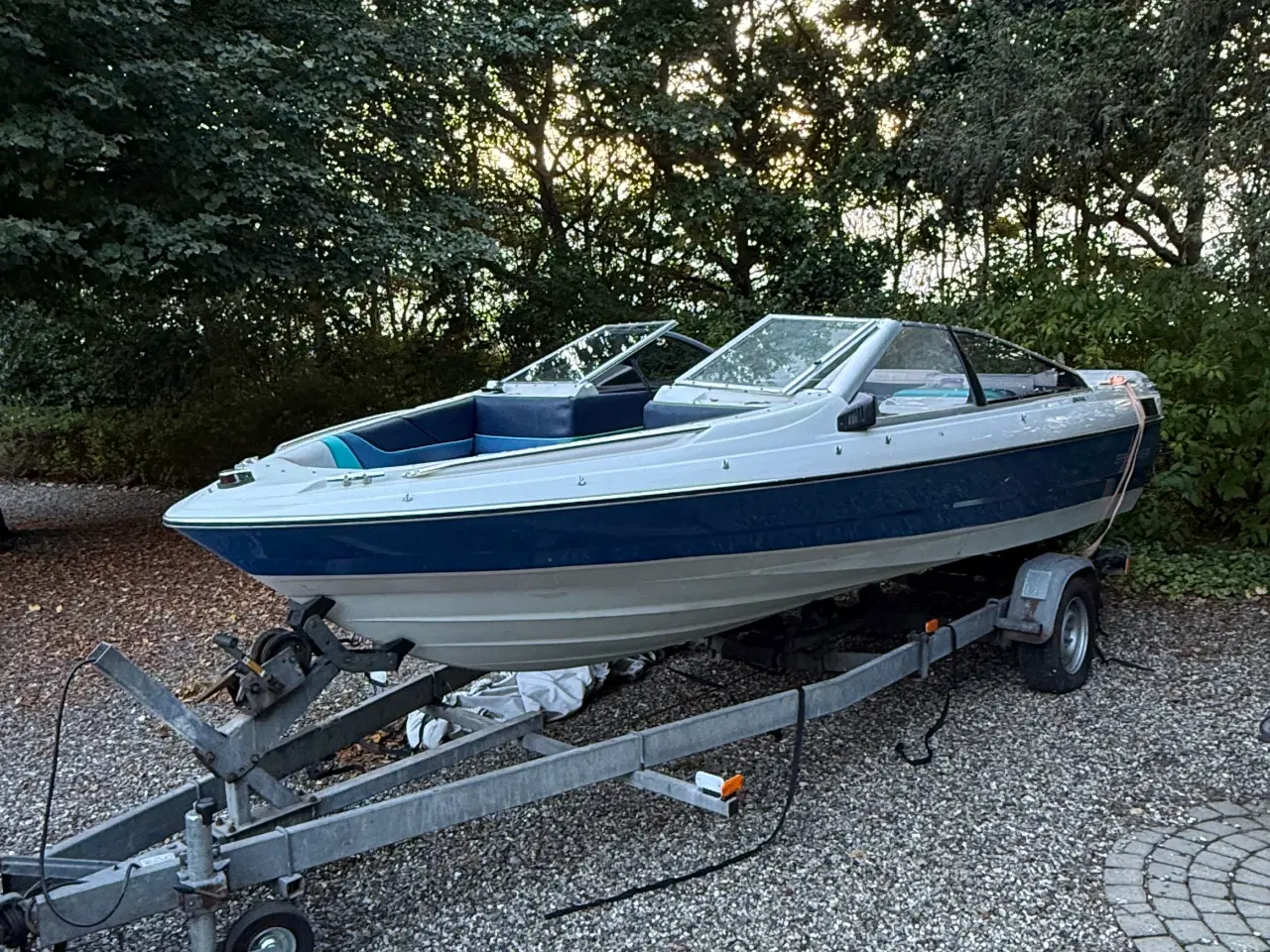 Billede 1 - Bayliner Bowrider båd (motor fra 2009) + bådtraile