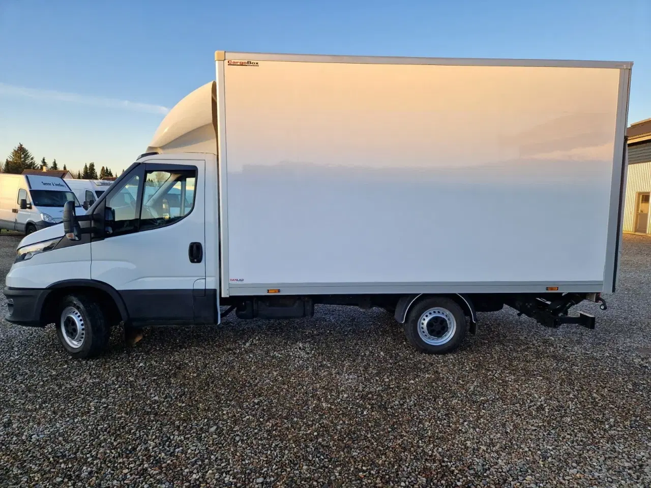 Billede 2 - Iveco Daily 2,3 35S14 Alukasse m/lift AG8