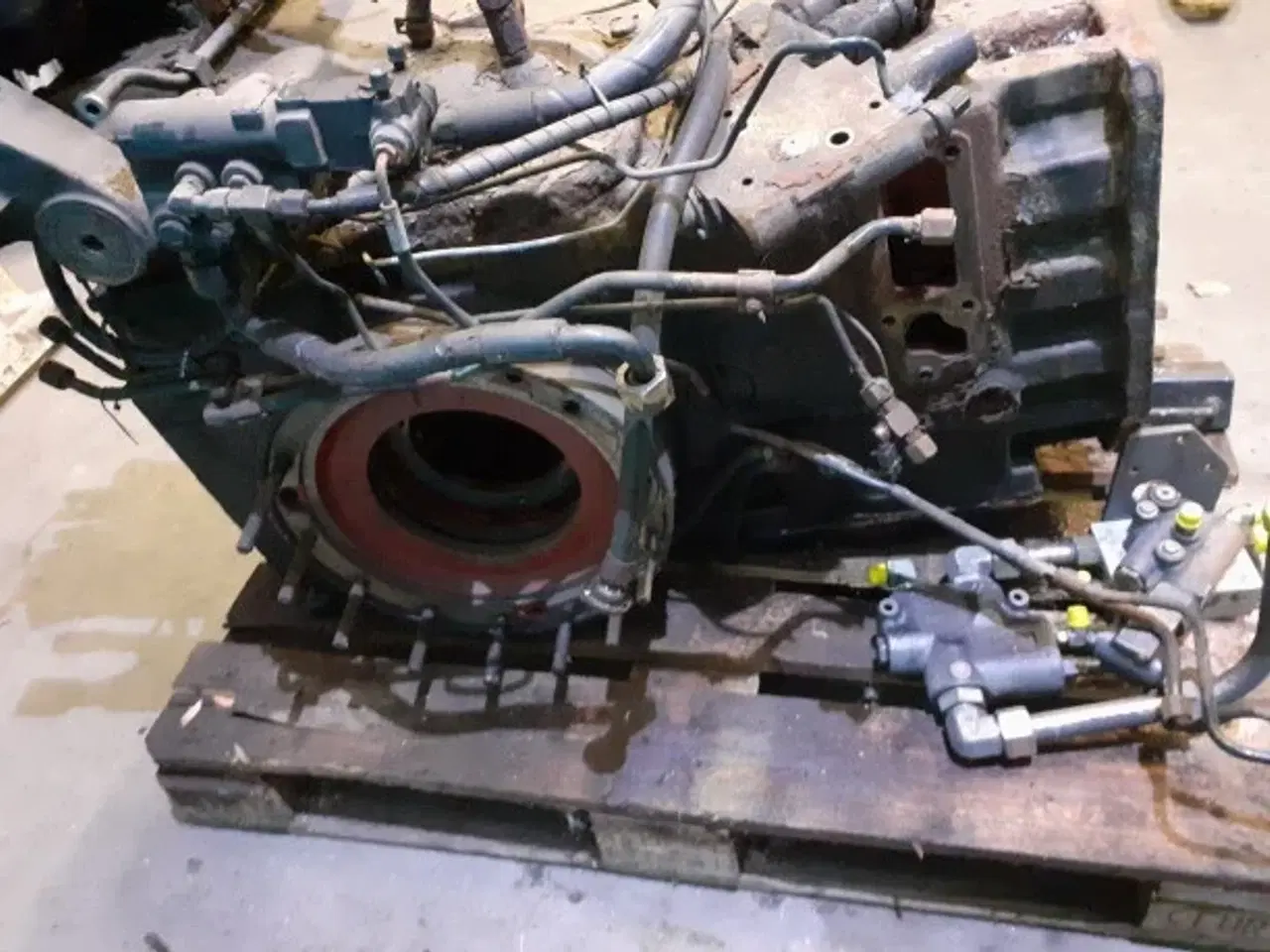 Billede 10 - New Holland TM 130 Bagtøj