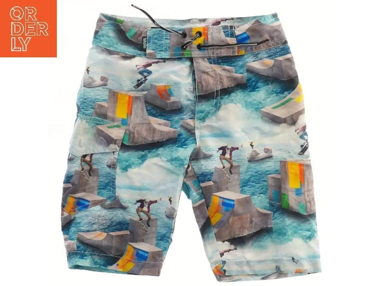 Billede 1 - Shorts med skaterprint fra Molo (str. 122)