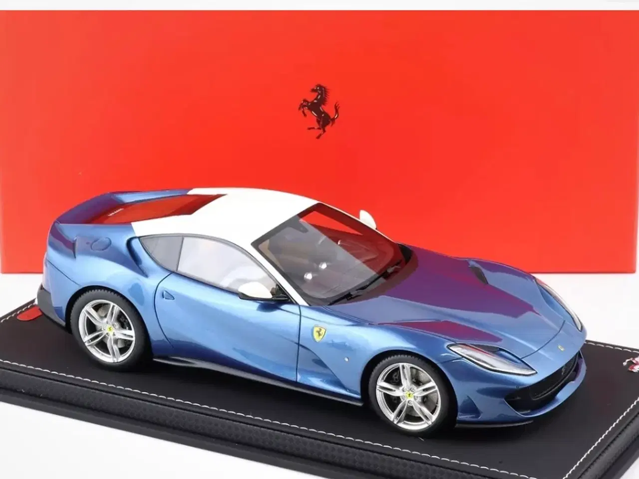 Billede 2 - 1:18 Ferrari 812 Super Rapide 2017