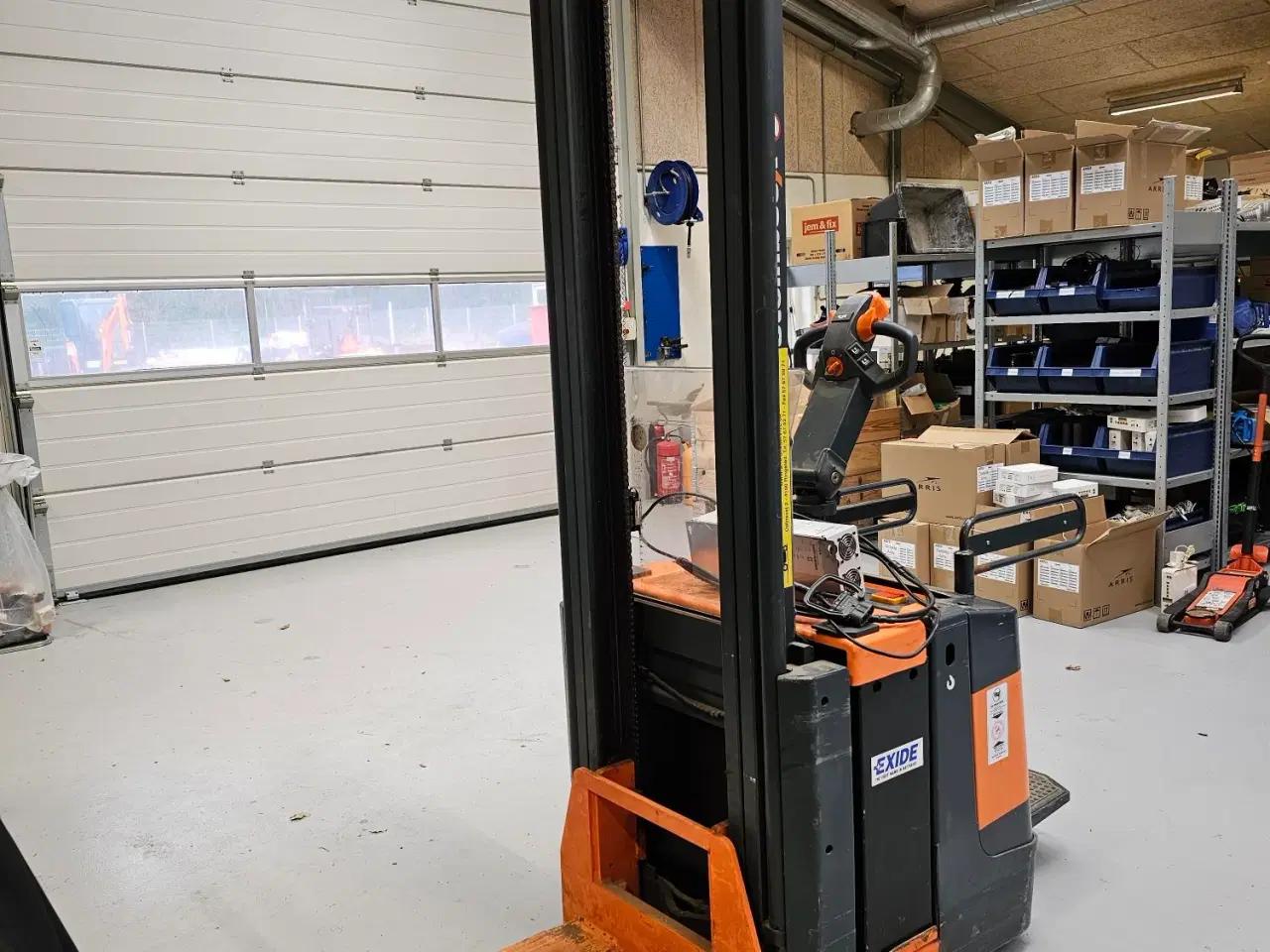 Billede 3 - Steinbock WP14s el-pallestabler – kun 422 timer