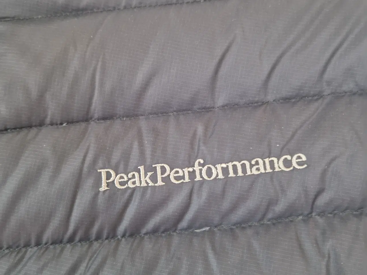 Billede 2 - Billig ny peak performance jakke 