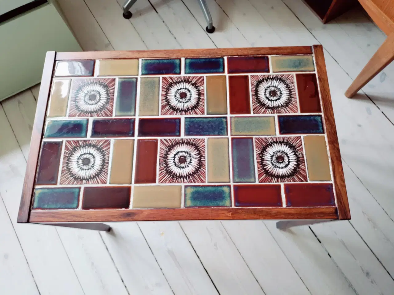 Billede 1 - super flot lille palisander bord i fede farver