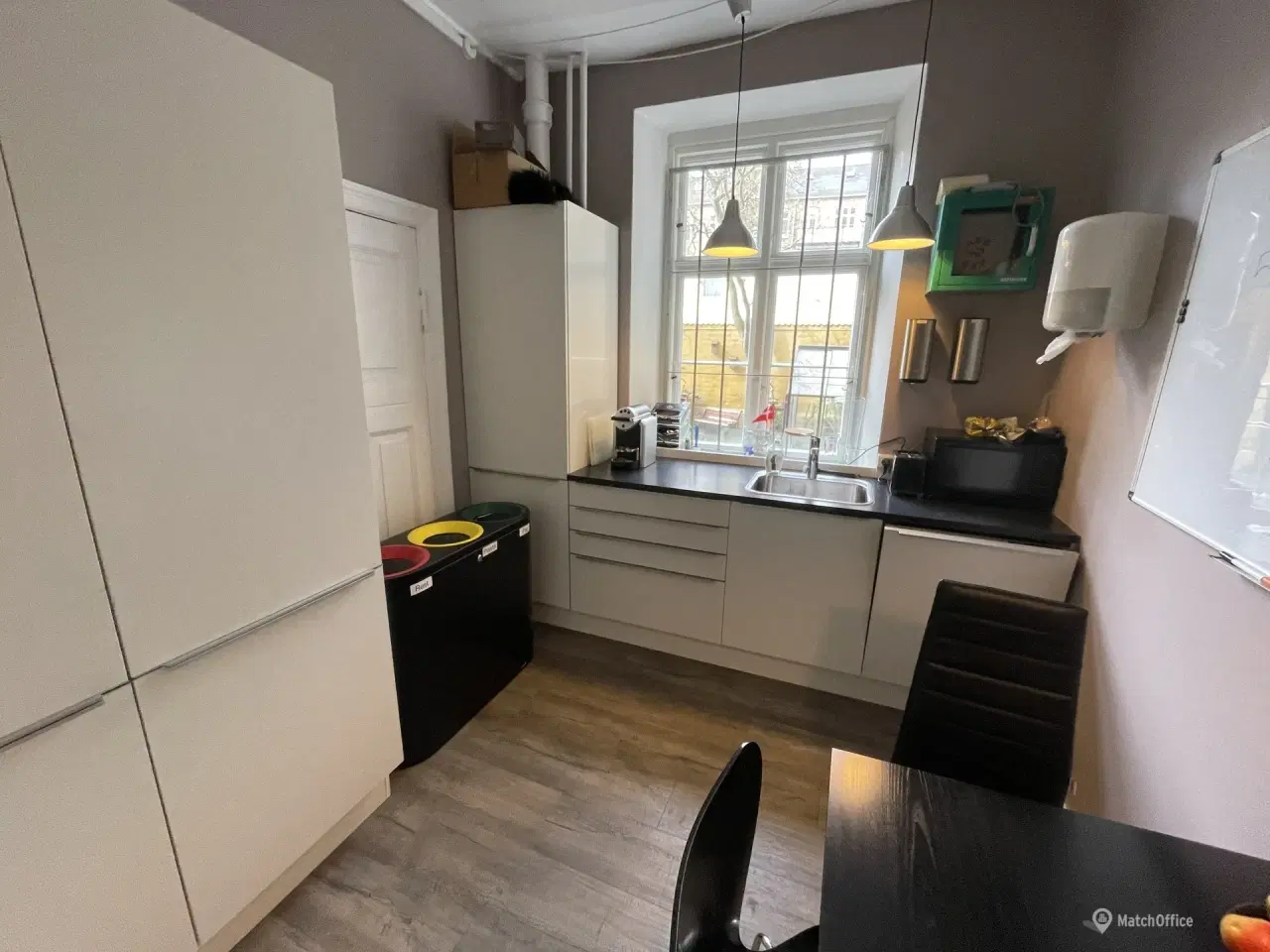 Billede 21 - SUPER GODT BELIGGENDE HJØRNELEJEMÅL UDLEJES