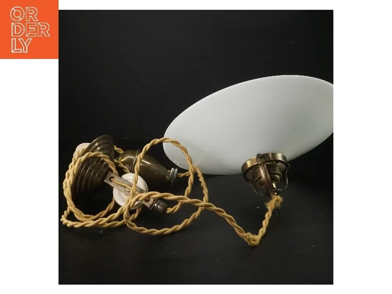 Billede 2 - Vintage loftlampe med hvid glasskærm (str. Ø 26 cm)