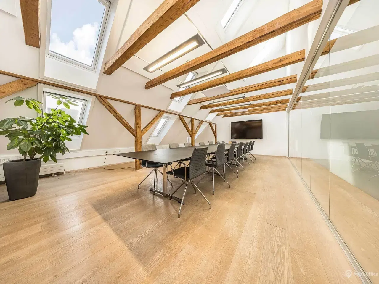 Billede 2 - Sublimt kontorlejemål tæt på Glostrup Station med fælles kantine og konferencerum.