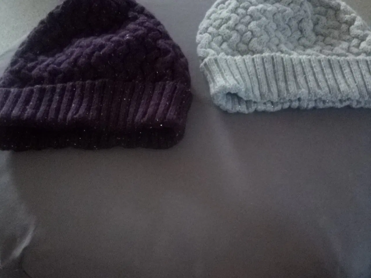 Billede 1 - 2 stk tophuer nye