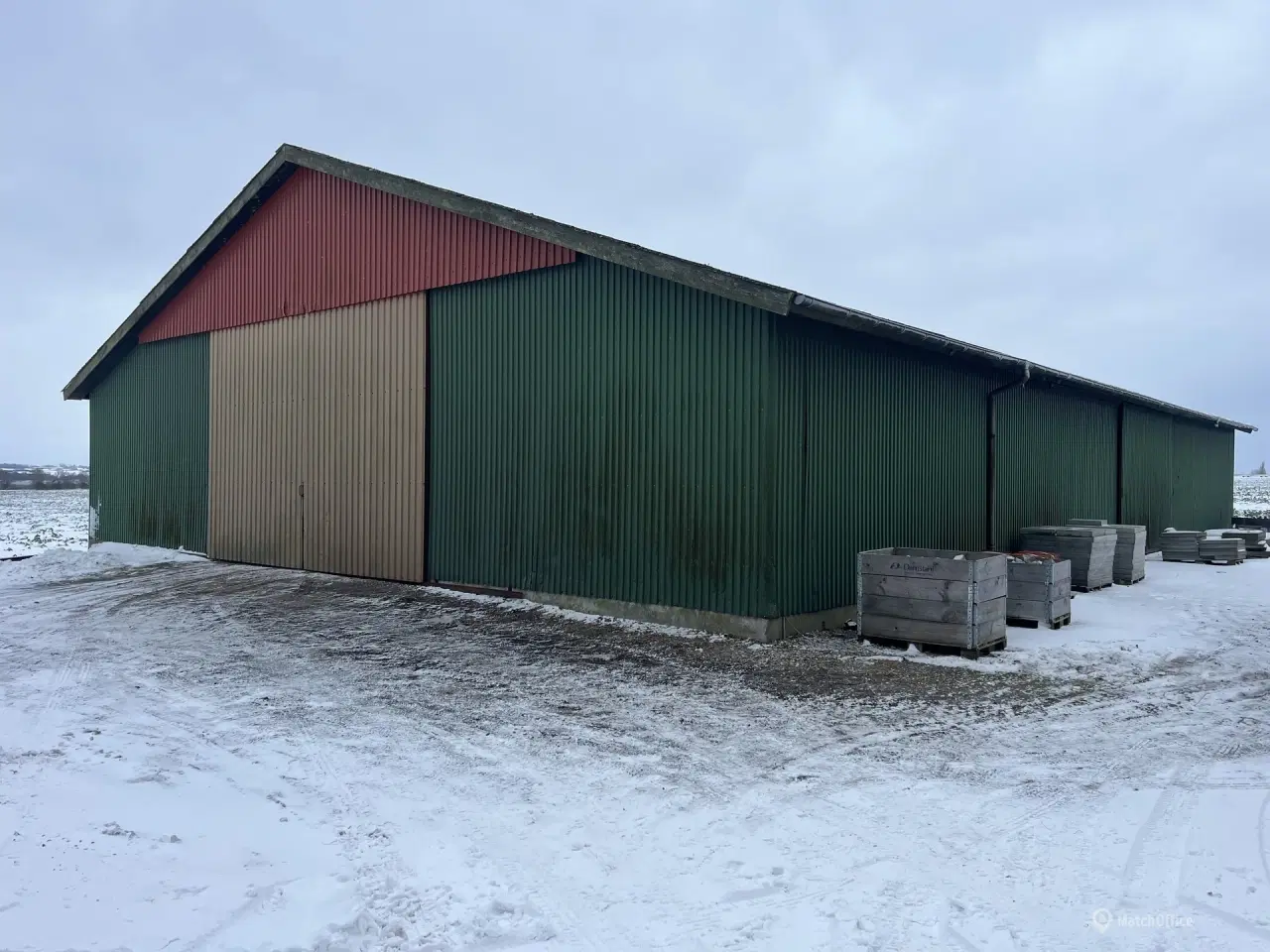 Billede 1 - Rummelig hal på 456 m² udlejes