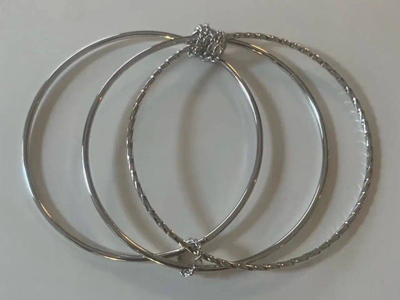 Billede 1 - * Tre smukke sammensatte armringe