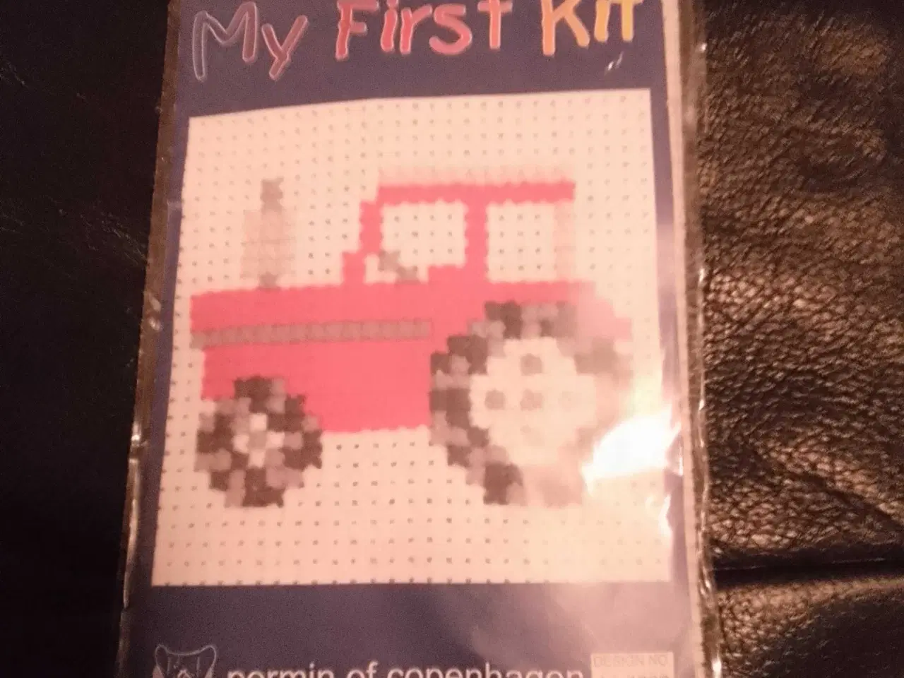 Billede 1 - Broderi kits sælges