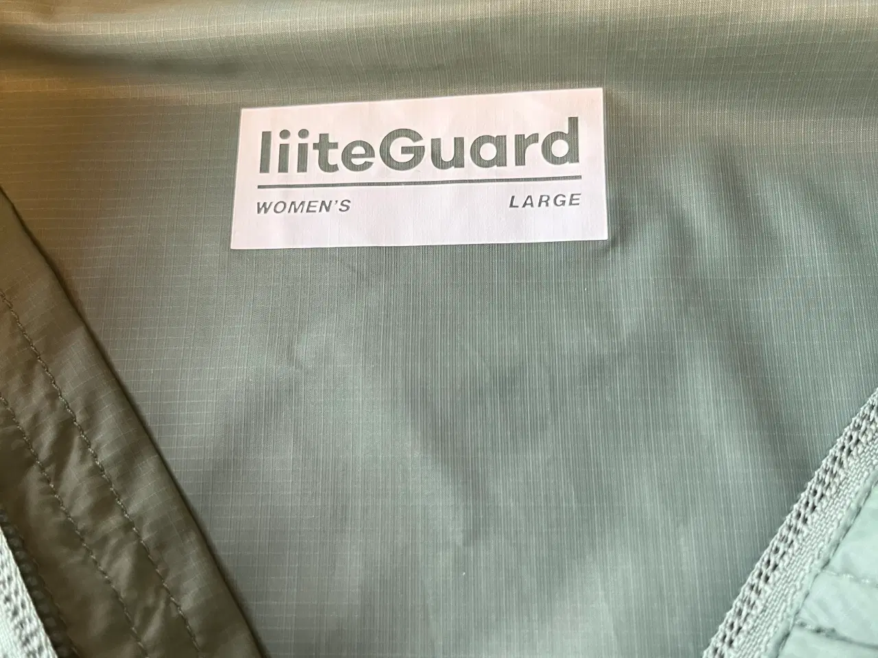 Billede 2 - Løbejakke LiiteGuard, vind-og vandafvisende.