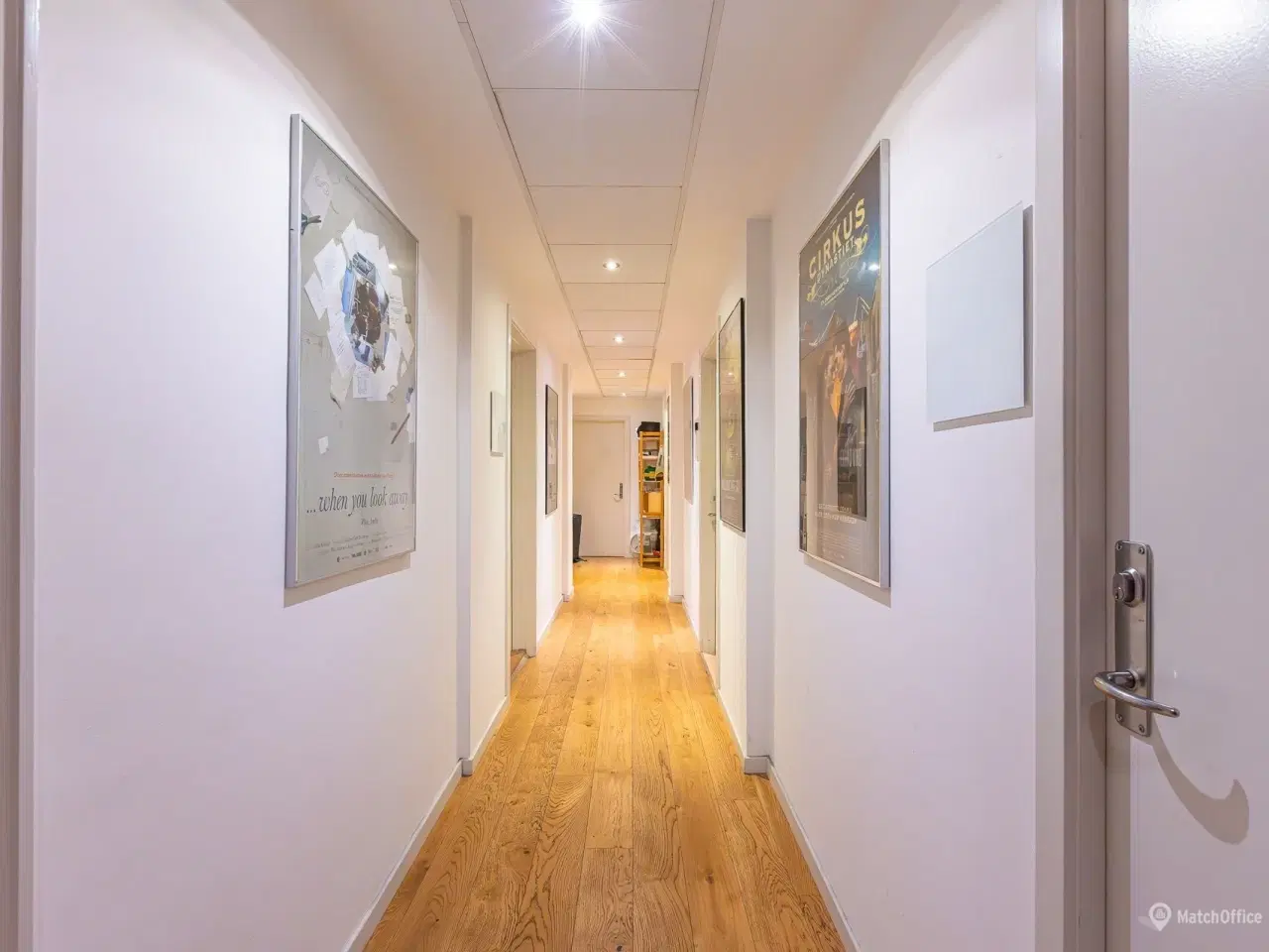 Billede 11 - Ingen binding - Flot. lyst og indbydende kontor på 236 m² med egen indgang