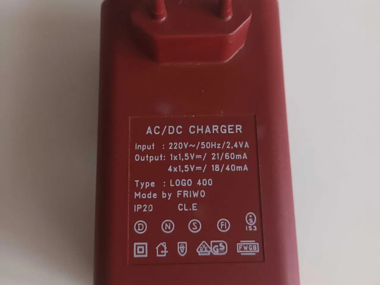 Billede 2 - Batterioplader til AA og AAA