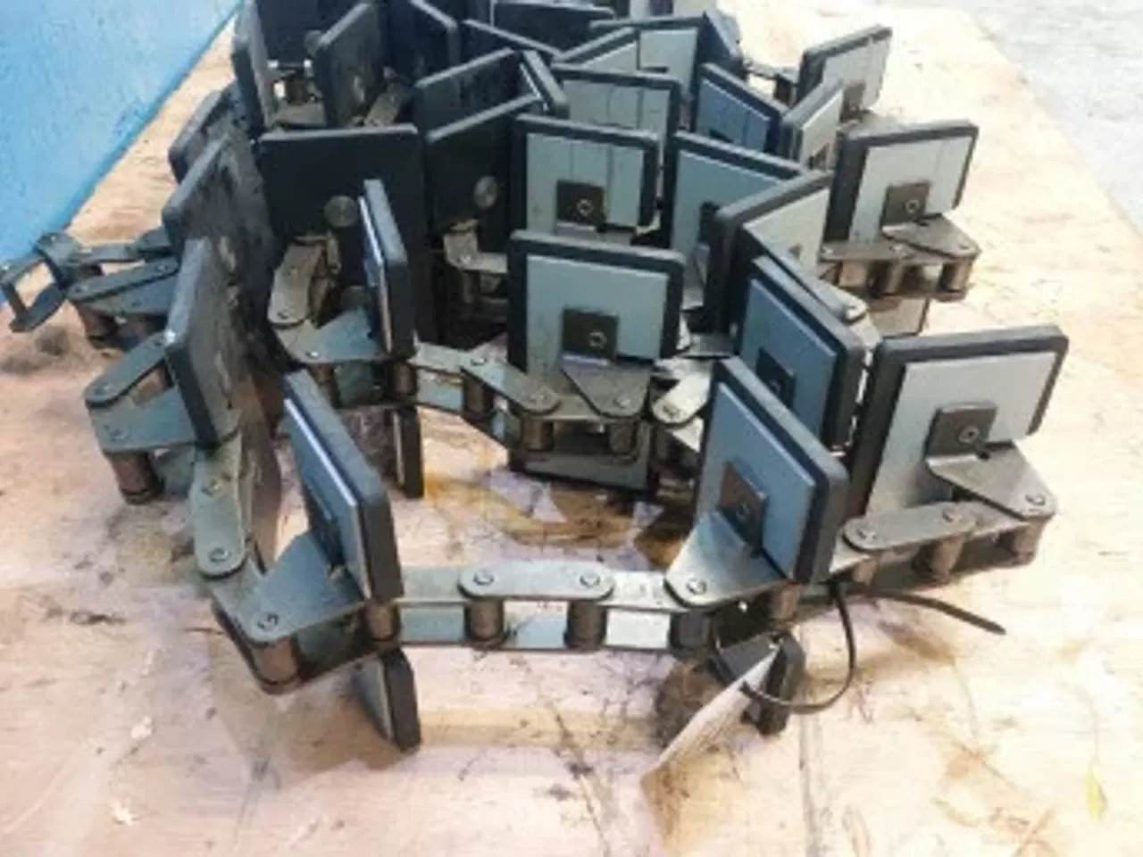 Billede 6 - New Holland TC56 Elevator Kæde 84018674