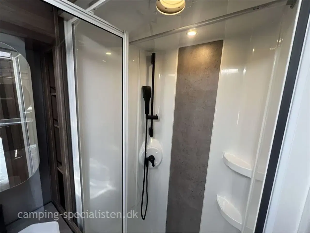 Billede 20 - 2026 - Kabe Imperial 630 E-TDL KS   Kabe Imperial 630 E-TDL KS 2026 - kan snart ses nu hos Camping-Specialisten.dk