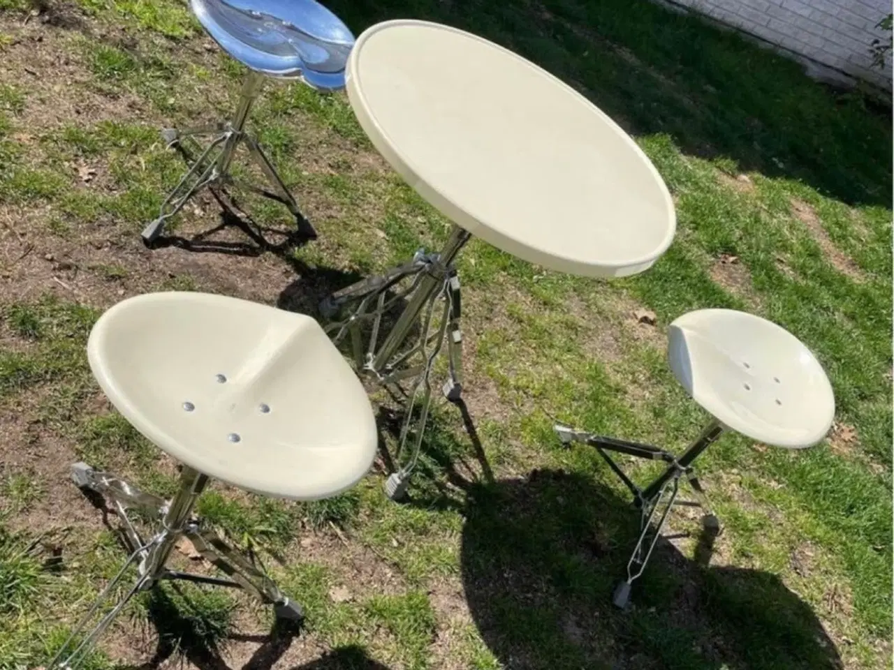 Billede 3 - Dulton bord med og 3 taburetter 