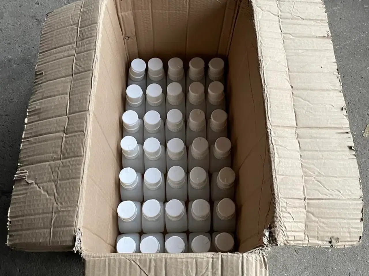Billede 7 - 35 negleflasker, 250 ml. flaske m. pumpe