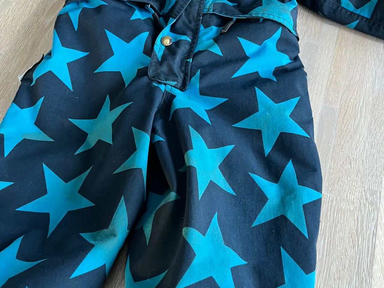 Billede 2 - Flyverdragt størrelse 92