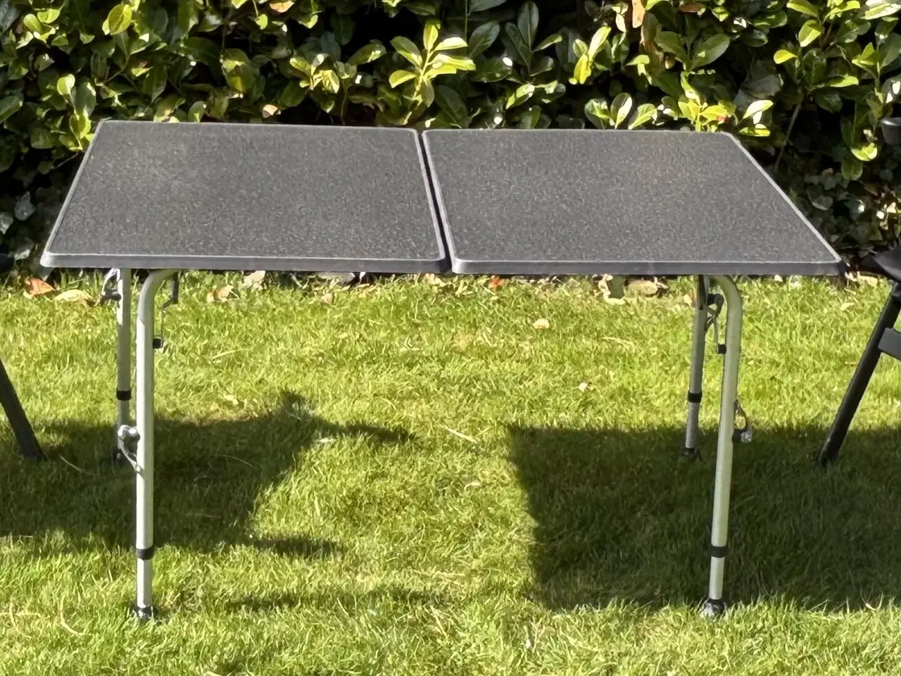 Billede 1 - Campingbord 120x80cm fylder kun 60x80 cm