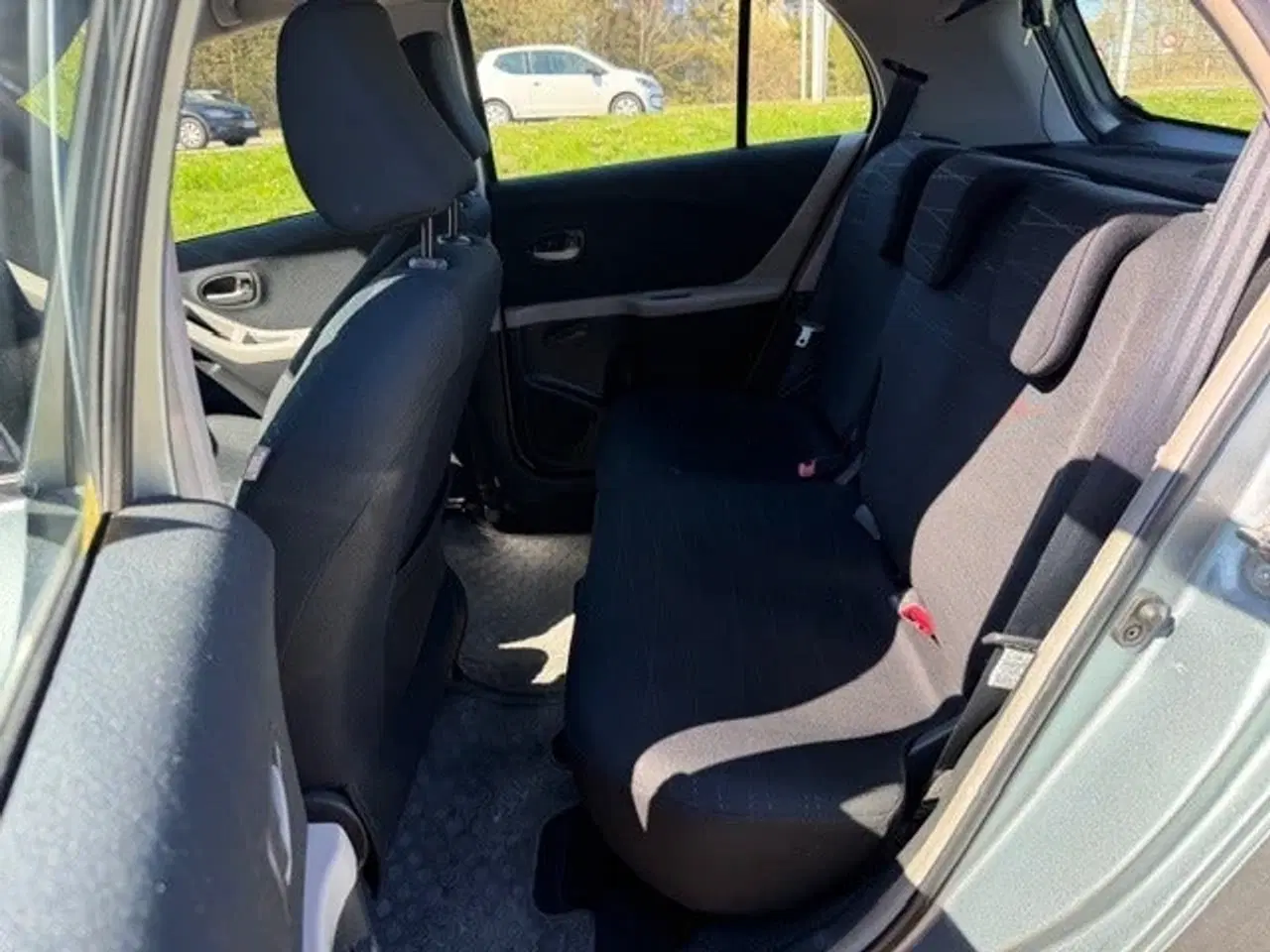 Billede 11 - Toyota Yaris 1,3 Luna