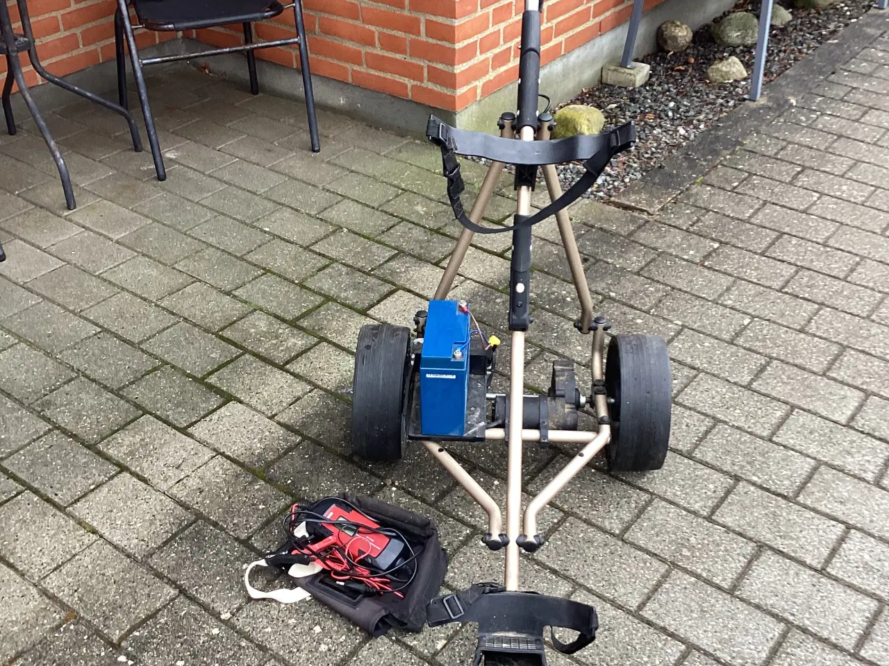 Billede 1 - ElGolfvogn m/ batteri & lader.