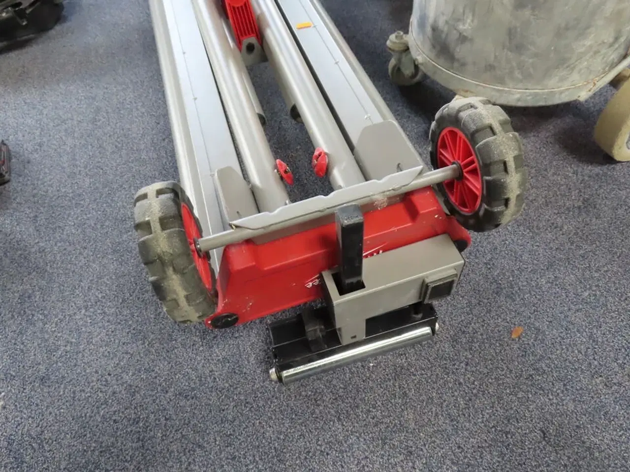 Billede 3 - Arbejdsbord MILWAUKEE