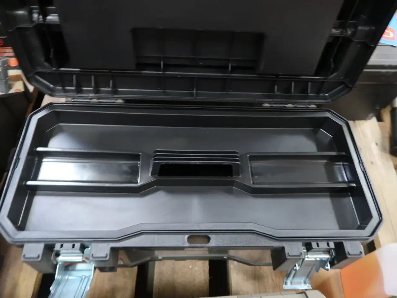 Billede 3 - Tactix Heavy Duty Stainless Steel and Plastic Tool Box