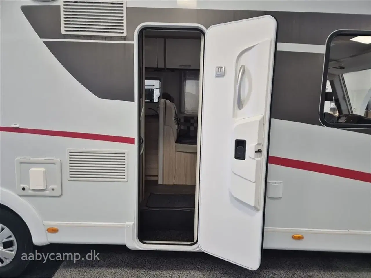 Billede 5 - 2020 - SunLight I 69 L Aut. queensbed. automatgear. solceller. batteri. undervognsbehandlet.