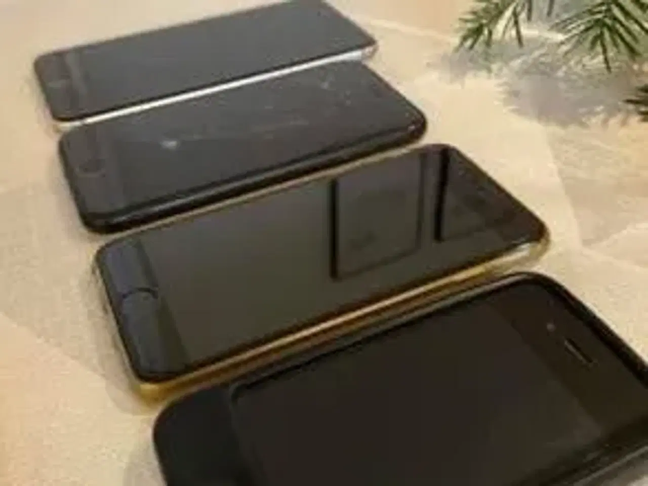 Billede 2 - 4 forskellige iPhones