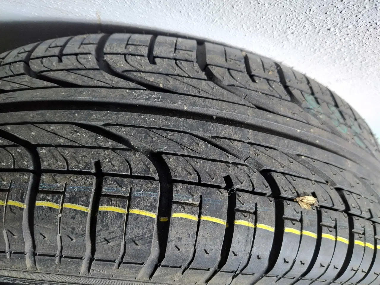 Billede 2 - Pirelli p6000 185/60/15